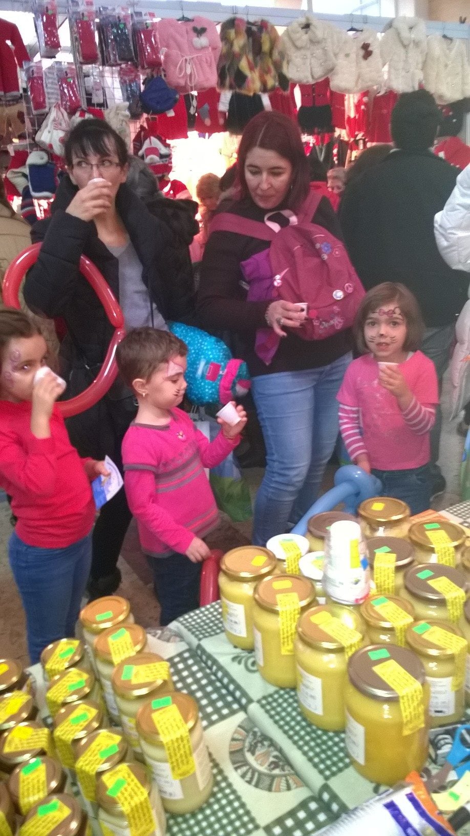 Daca tot va relaxati, m-am gandit ca poate aveti timp sa va recunoasteti copiii :) - Stupina Săbăduș 5 Miere Săbăduș 269594107 471078667798295 8034844950647165176 n Miere Săbăduș